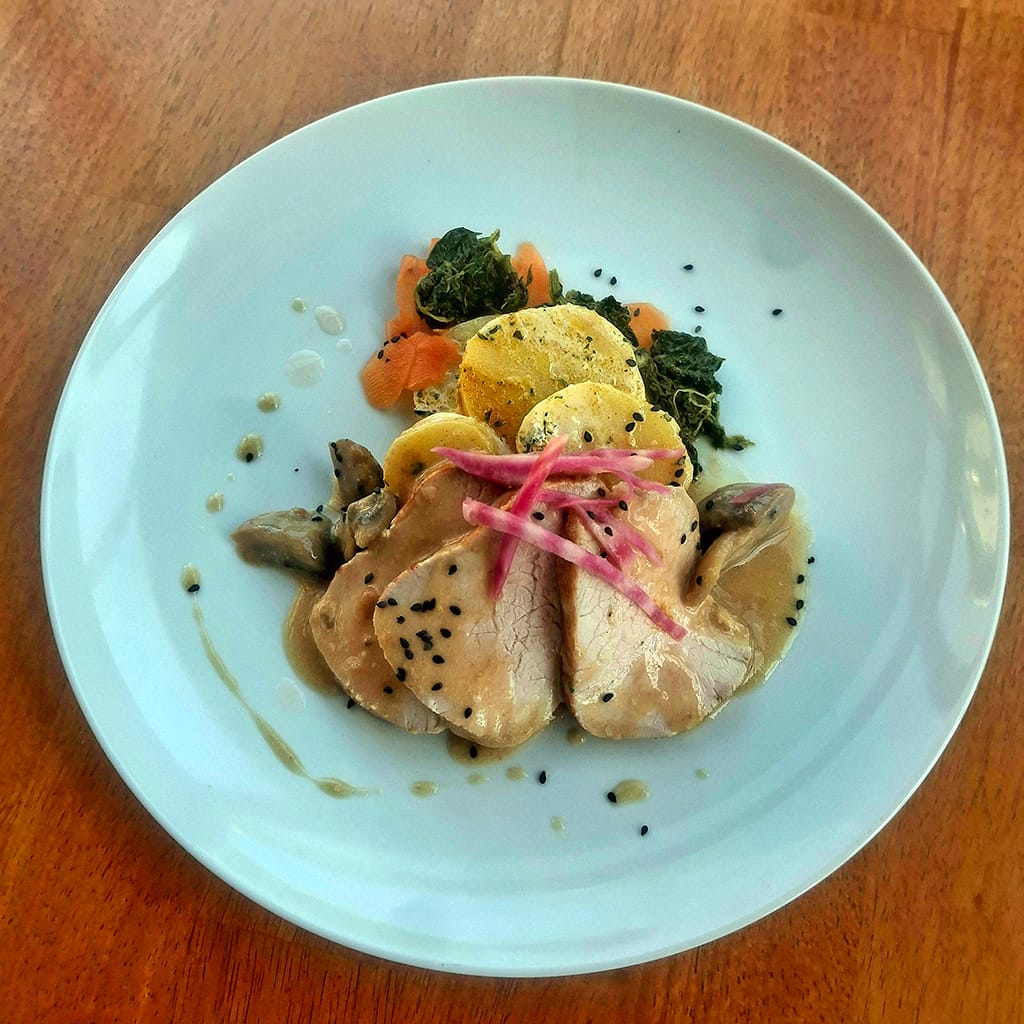 Veau rôti,pommes de terre à la crème Veau rôti,pommes de terre à la crème