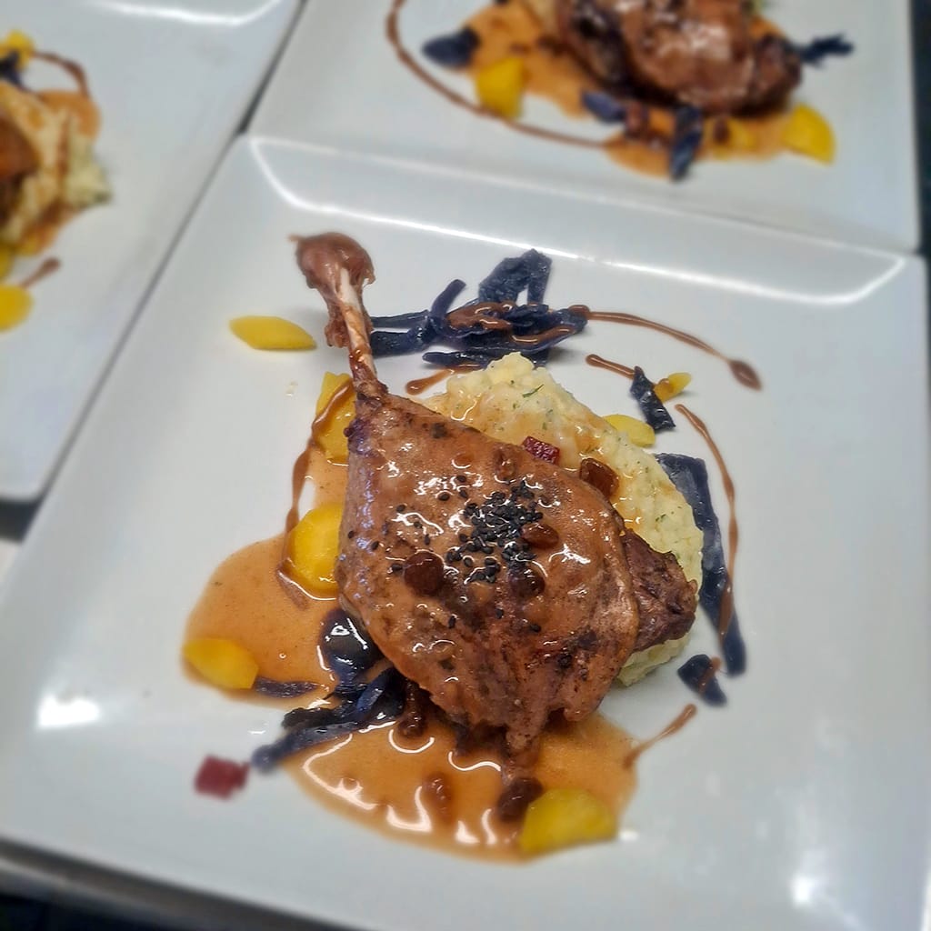 Cuisse de canard confit aux fruits secs Cuisse de canard confit aux fruits secs